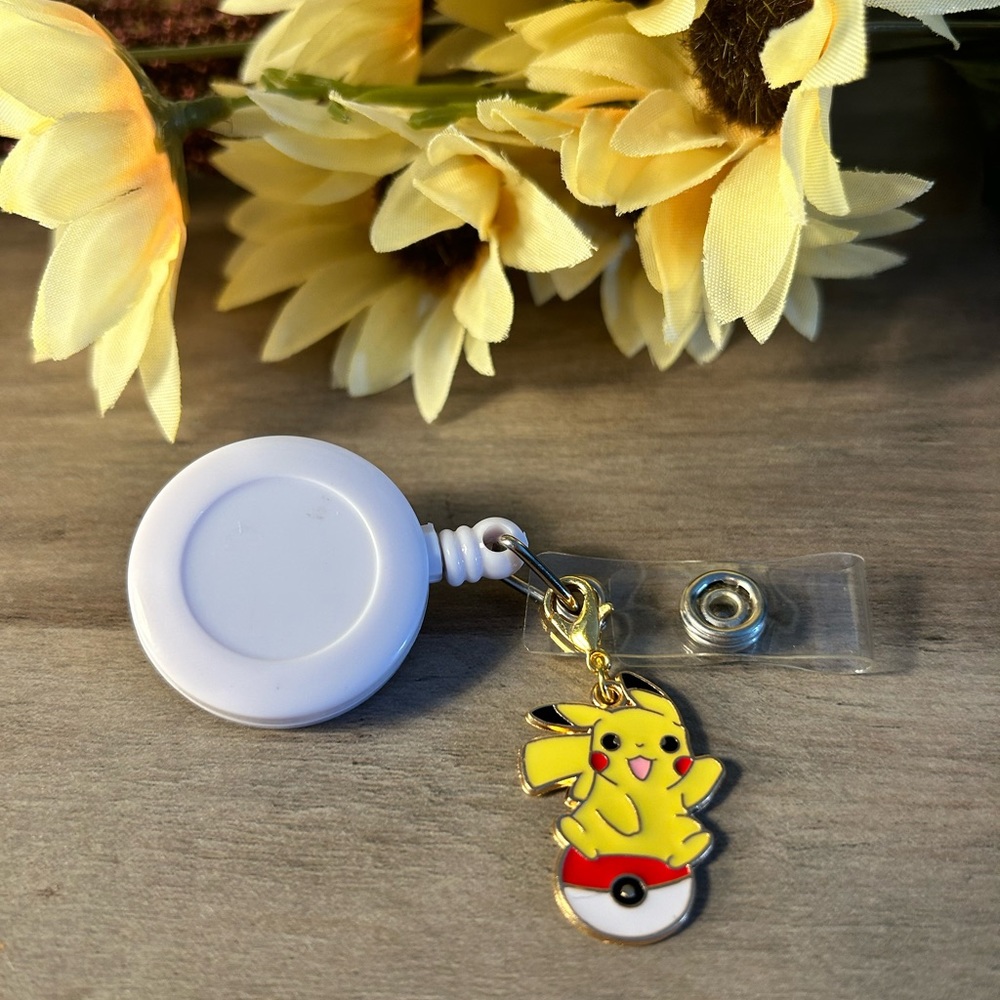 Pokemon Pikachu Badge Reel Charm
